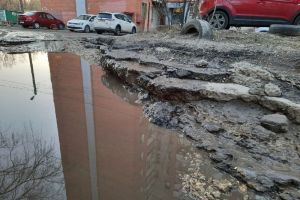 Жителей Пензы пугает неизвестность под водой на проспекте Победы. Видео