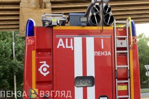 На Арбековском рынке Пензы сгорел ларек. Видео