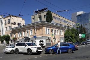 В двух районах Пензы из-за ДТП оказалась перекрыта дорога