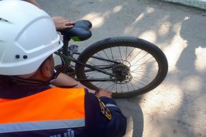 Зажавшему ногу в велосипеде ребенку потребовалась помощь пензенских спасателей