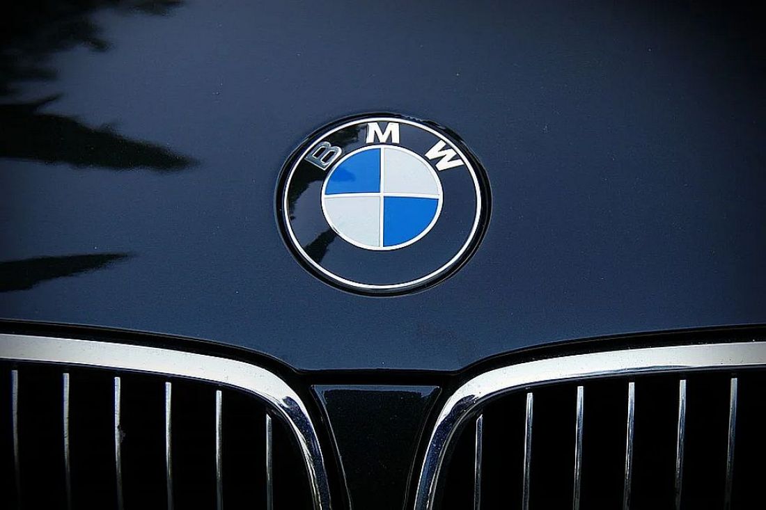 В Пензе водитель «BMW» сбил девушку на улице Карпинского