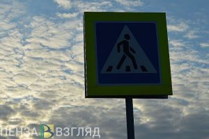 На место ДТП на проспекте Строителей в Пензе прибыли две «скорые» и реанимобиль