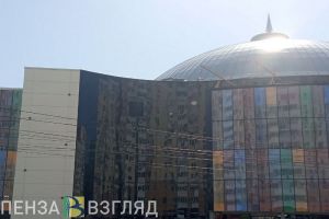 Пензенские полицейские выяснят, кто разбил витражи цирка