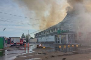 В Пензе локализовали пожар в торговом центре «Триумф»