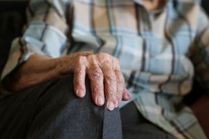 В Пензе спасатели за один день помогли двум пенсионерам