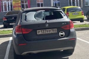 В Пензе неизвестные бьют стекла припаркованных автомобилей