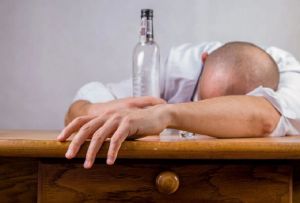 В Бессоновке дебошир хотел устроить застолье у соседей, но его туда не пустили
