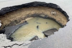 Стало известно, когда восстановят асфальт над провалом около пензенского ТЦ «Олимп»