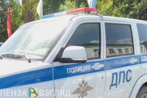 В Каменке разыскивают водителя, повредившего чужое авто и скрывшегося с места ДТП