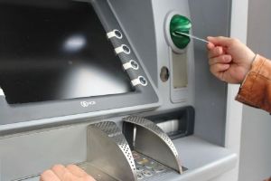 В Пензе злоумышленник ограбил собутыльника прямо в офисе банка