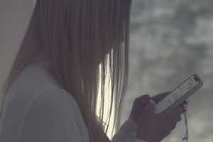 Беседа с незнакомцем стоила пензячке 240 тысяч рублей