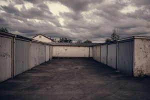 У пензенца в гараже обнаружили целую коллекцию наркотиков
