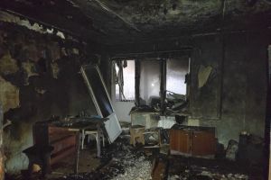 Появились фото из сгоревшей в Пензе квартиры, где пострадал мужчина