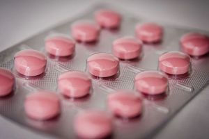 В пензенском Минздраве объяснили, куда обращаться насчет бесплатных лекарств от ковида