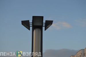 В Заречном внедорожник врезался в световую опору