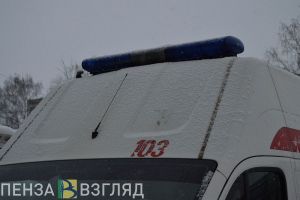 К месту аварии на улице Захарова в Пензе прибыли скорая, спасатели и полиция