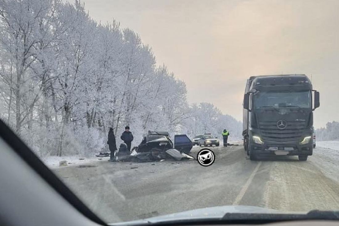 В результате жесткого ДТП в Пензенской области легковушка превратилась в  груду металла