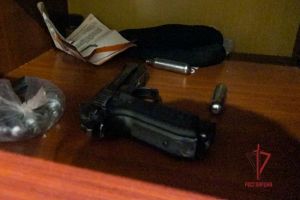 После похожих на стрельбу хлопков задержали мужчину с пистолетами в Пензенском районе