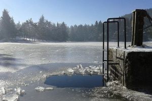 В Пензенской области рассказали, кому можно и нельзя купаться в проруби