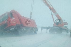 В Пензенской области большегруз угодил в заснеженный кювет