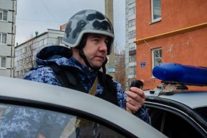 Девушка хотела незаконно обновить гардероб, но помешали пензенские росгвардейцы