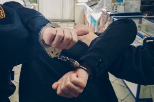 В пензенском магазине задержали дебошира, пытавшегося подраться с продавцом и покупателями