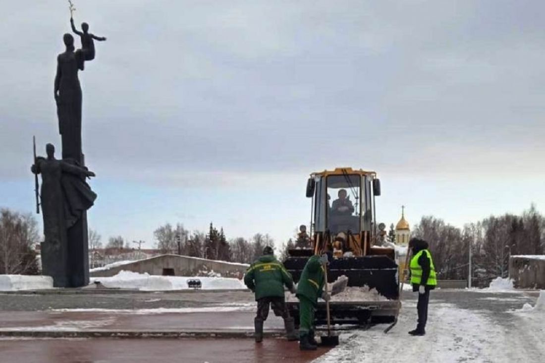 В Пензе водителей просят не оставлять машины на ряде улиц из-за подготовки  к празднованию 23 Февраля