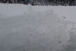 На водоеме в Пензенской области построили «великую рыбацкую стену»