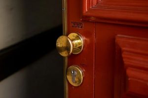 Пензенские полицейские задержали ночного вора, причастного к двум кражам