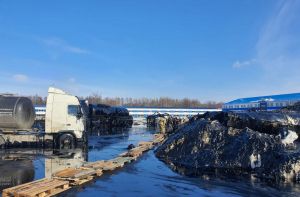 Появились фото с места ЧП с тремя погибшими на улице Антонова
