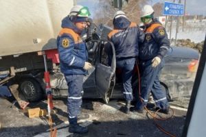 Пензенским спасателям пришлось деблокировать пострадавшего в ДТП мужчину