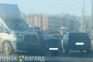 «Волга» и «ГАЗель» угодили в жесткое ДТП на окраине Пензы