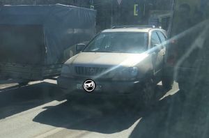 Попавший в ДТП «Лексус» спровоцировал пробку на Южной поляне в Пензе