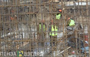 В Пензе молодой строитель погиб, упав с 13 этажа
