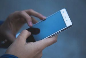 После ухода гостей пензенец обнаружил пропажу двух смартфонов