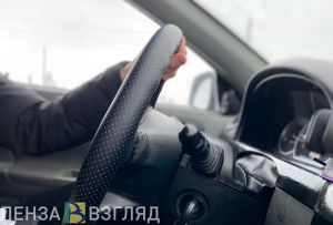 Кузнечанин попался пьяным за рулем и попытался подкупить полицейского