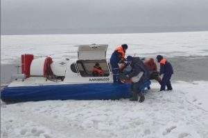 Пензенские рыбаки обсудили массовое спасение с льдины на Сурском водохранилище