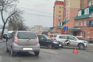 Из-за ДТП в центре Пензы оказалась перекрыта дорога в обе стороны
