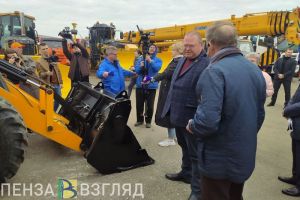 Смотр дорожной техники Пензенской области-2022. Фотогалерея