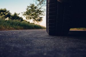 На улице Луначарского в Пензе легковой автомобиль сбил пешехода