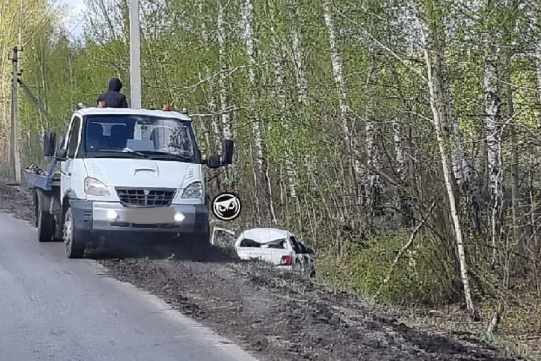 Легковая машина вылетела с дороги под Пензой