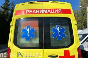 В Пензенской области госпитализировали водителя врезавшейся в ограждение машины