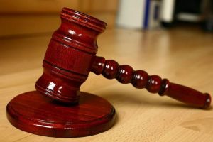48-летний сердобчанин нашел чужую карточку и пошел по магазинам