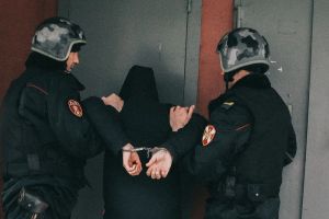 В Пензе агрессивный водитель подрался с владельцем собаки, которую едва не сбил