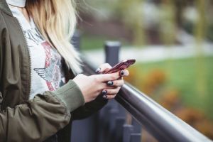 Кузнечанка потеряла деньги, пытаясь избежать кредита по доверенности