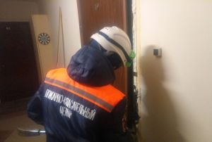 Пожилая пензячка упала в своей квартире и не смогла подняться