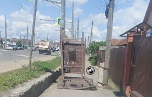 В Пензе из-за стихии остановка перевернулась вверх дном