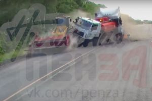 Опубликовано видео столкновения фуры с бензовозом под Нижним Ломовом