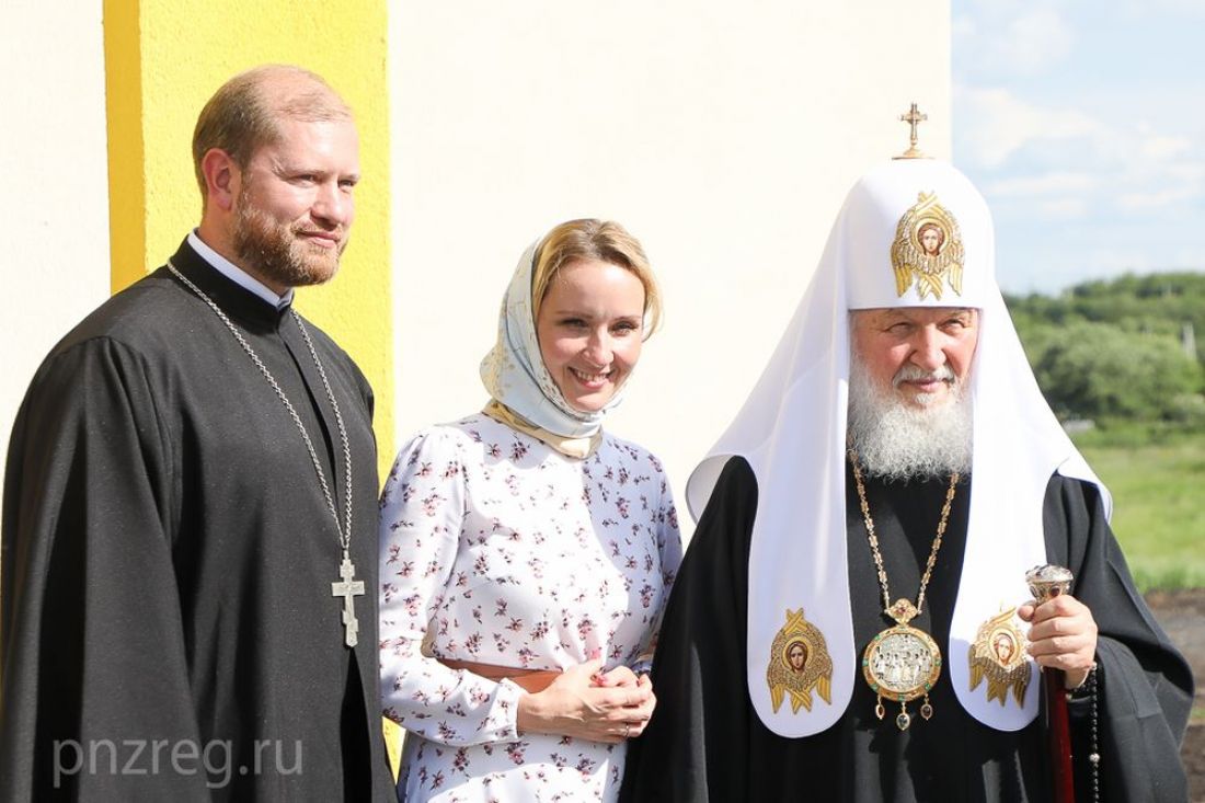 Патриарх Кирилл посетил арт-поместье «Новые берега» под Пензой