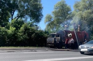 Вспыхнувший в Пензе «КамАЗ» тушили семь человек
